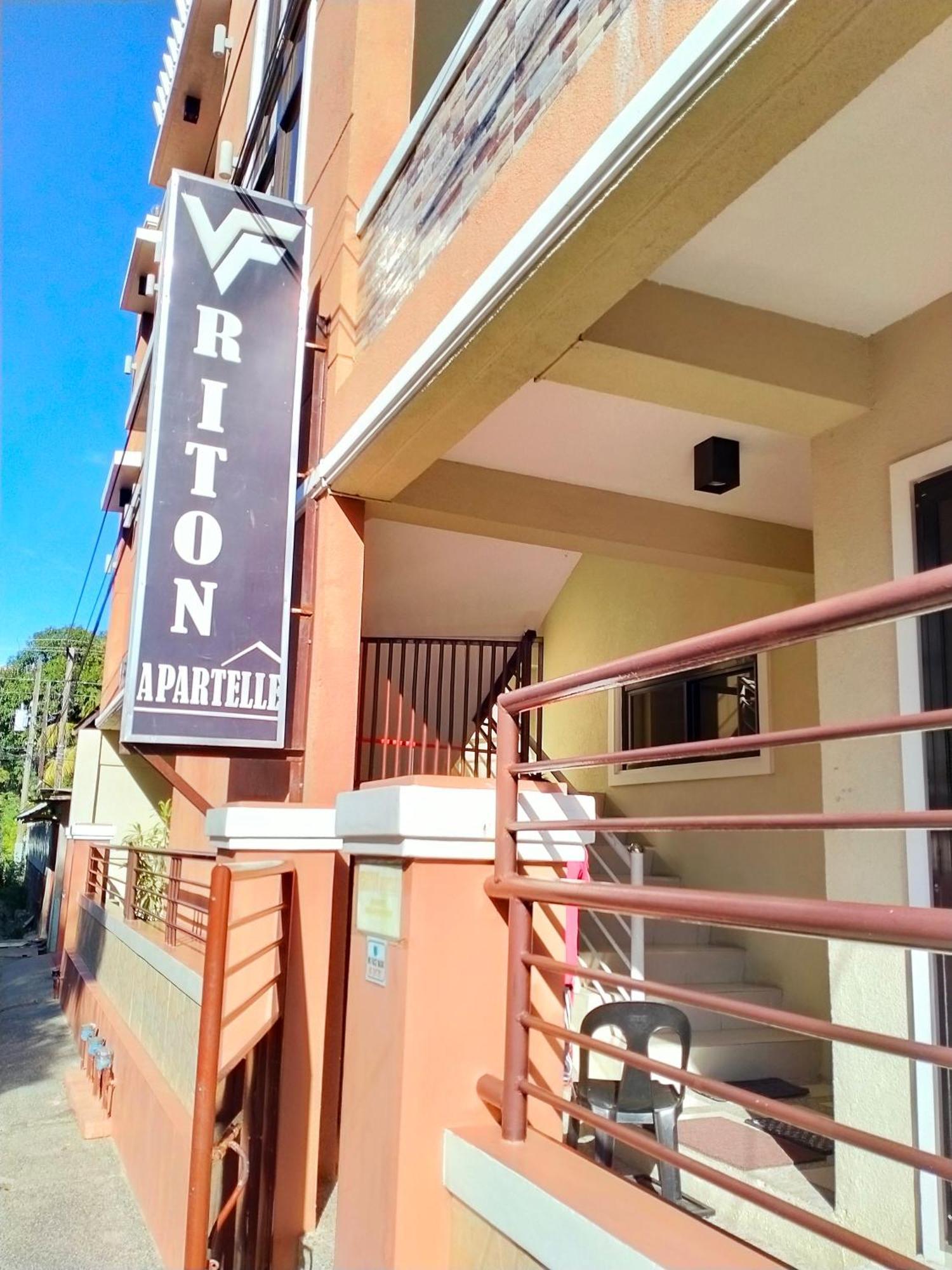 V.F. Riton Apartelle Laoag Zimmer foto